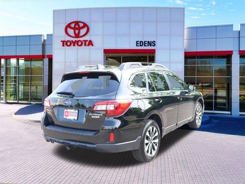 Used 2017 Subaru Outback 2.5i Limited AWD/4WD image 3
