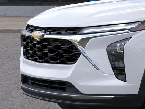 New 2026 Chevrolet Trax LT w/ LT Convenience Package FWD image 13
