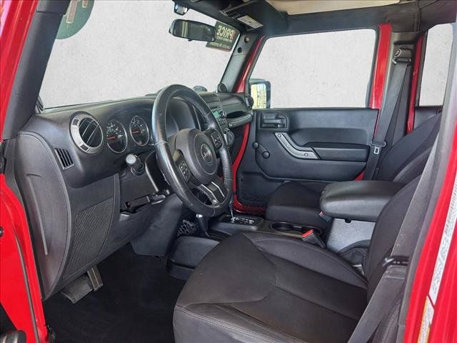 Used 2014 Jeep Wrangler Unlimited Sport w/ Connectivity Group AWD/4WD image 9