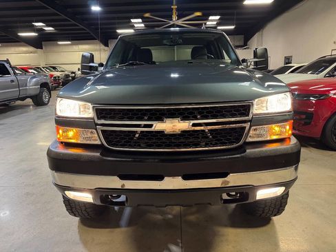 Used 2006 Chevrolet Silverado 3500 LT w/ Heavy-Duty Power Package AWD/4WD image 32