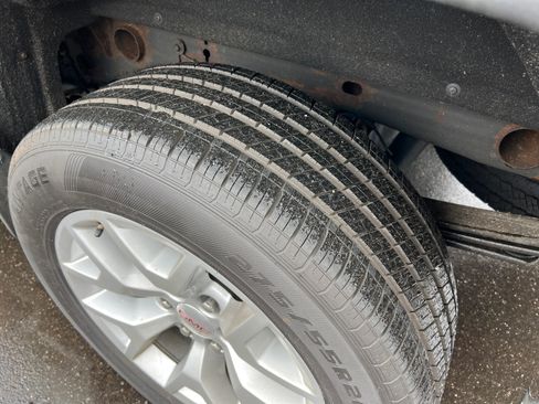 Used 2015 GMC Sierra 1500 SLT w/ SLT Crew Cab Value Package image 26