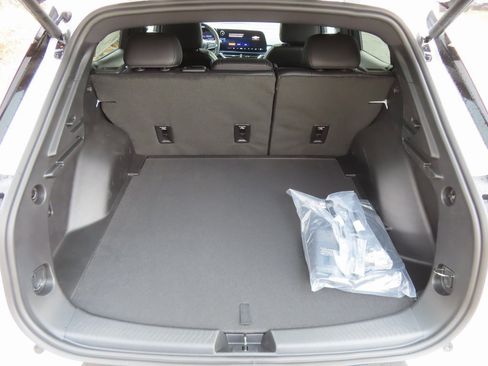 New 2026 Chevrolet Equinox EV LT image 18