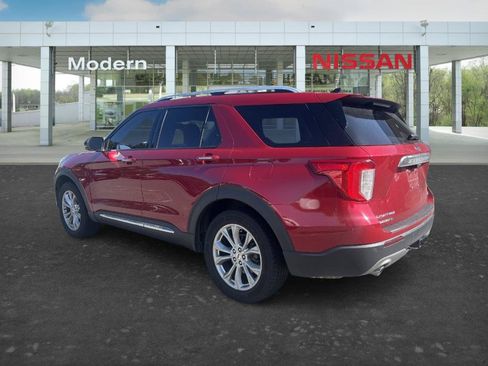 Used 2021 Ford Explorer Limited w/ Equipment Group 301A AWD/4WD image 4