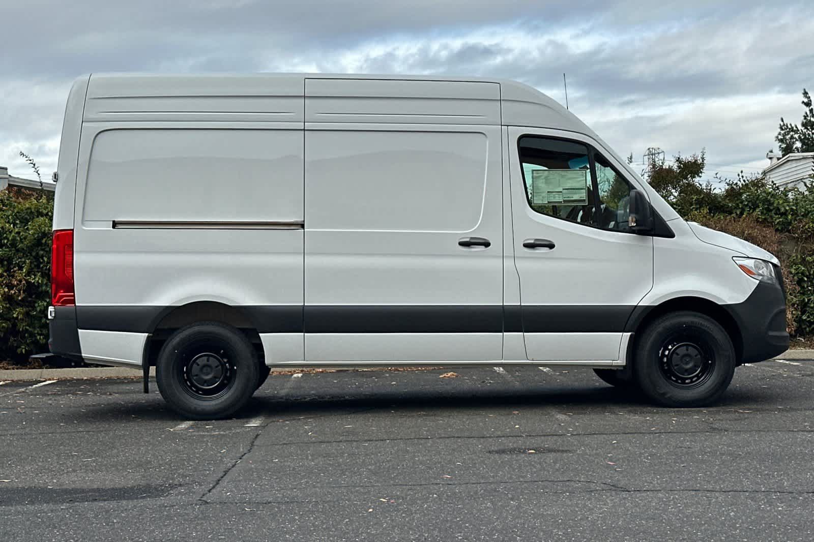 New 2026 Mercedes-Benz Sprinter 2500 image 2