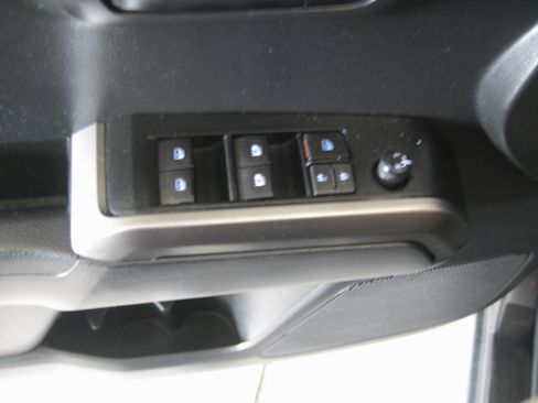 Used 2023 Toyota Tacoma SR5 image 11