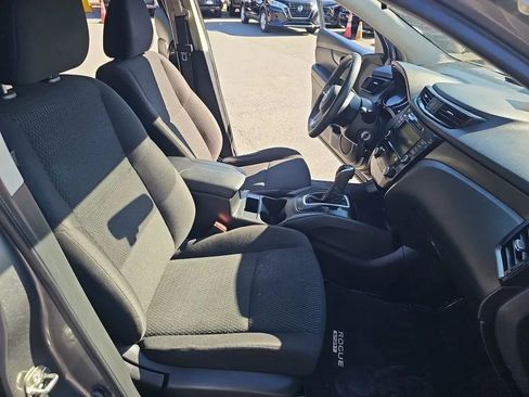 Used 2019 Nissan Rogue Sport S w/ Appearance Package image 17