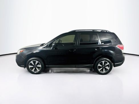 Used 2017 Subaru Forester 2.5i w/ Popular Package #2A AWD/4WD image 4