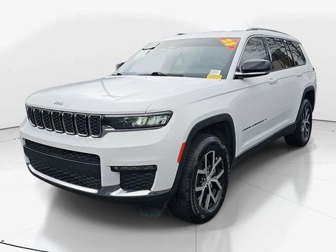 Used 2023 Jeep Grand Cherokee L Limited image 7