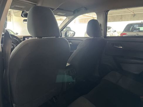 Used 2025 Nissan Rogue SV AWD/4WD image 22