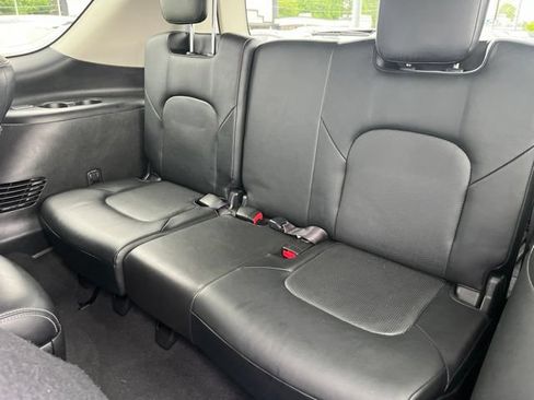 Used 2016 INFINITI QX80 4WD w/ Driver's Assistance Package image 13