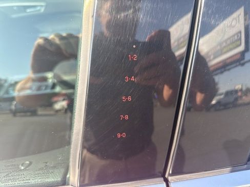 Used 2022 Ford Edge SEL w/ Convenience Package image 8