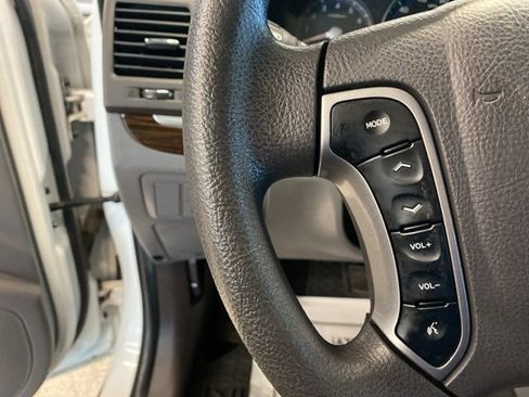 Used 2010 Hyundai Santa Fe GLS image 15