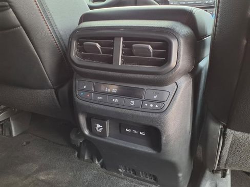 Used 2024 Honda Passport Black Edition image 15