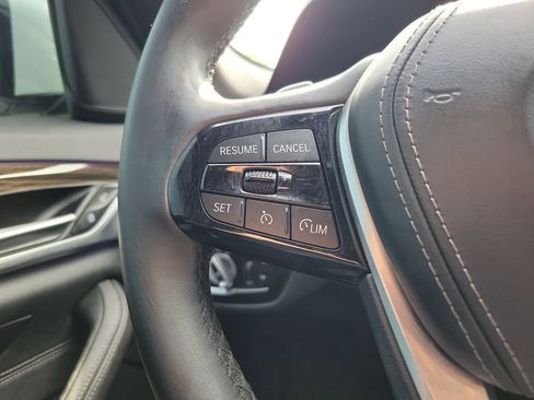 Used 2021 BMW 530i w/ Convenience Package RWD image 22