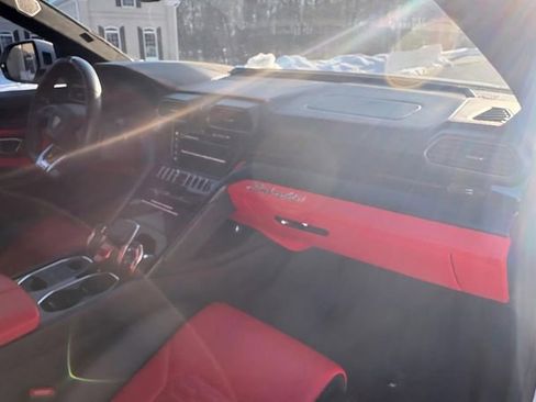 Used 2022 Lamborghini Urus image 14
