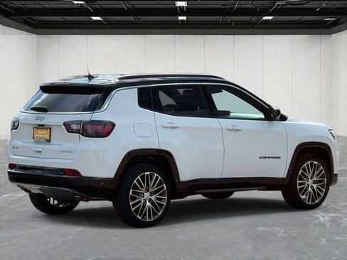 Used 2023 Jeep Compass Limited w/ Elite Group AWD/4WD image 5