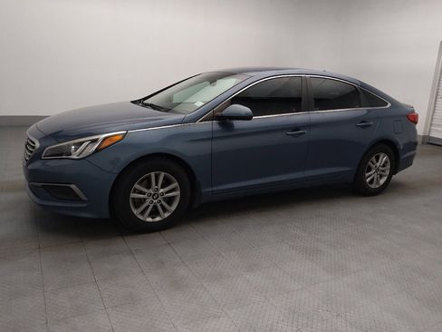 Used 2016 Hyundai Sonata SE FWD image 2