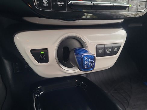 Certified 2017 Toyota Prius Prime Plus image 17