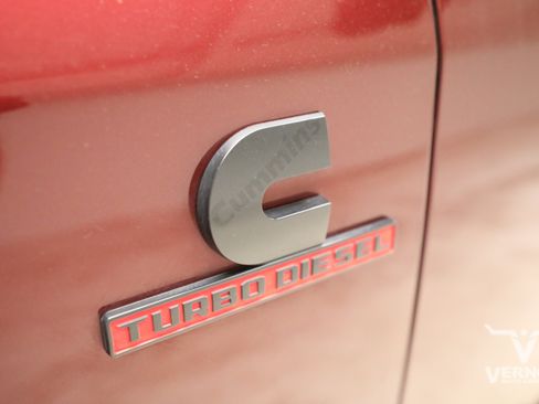 Used 2022 RAM 2500 Laramie w/ Night Edition AWD/4WD image 35