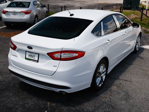 Used 2016 Ford Fusion SE FWD image 15