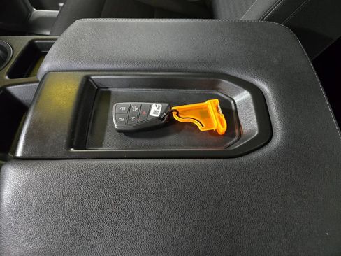 Used 2023 Chevrolet Silverado 1500 LT AWD/4WD image 29