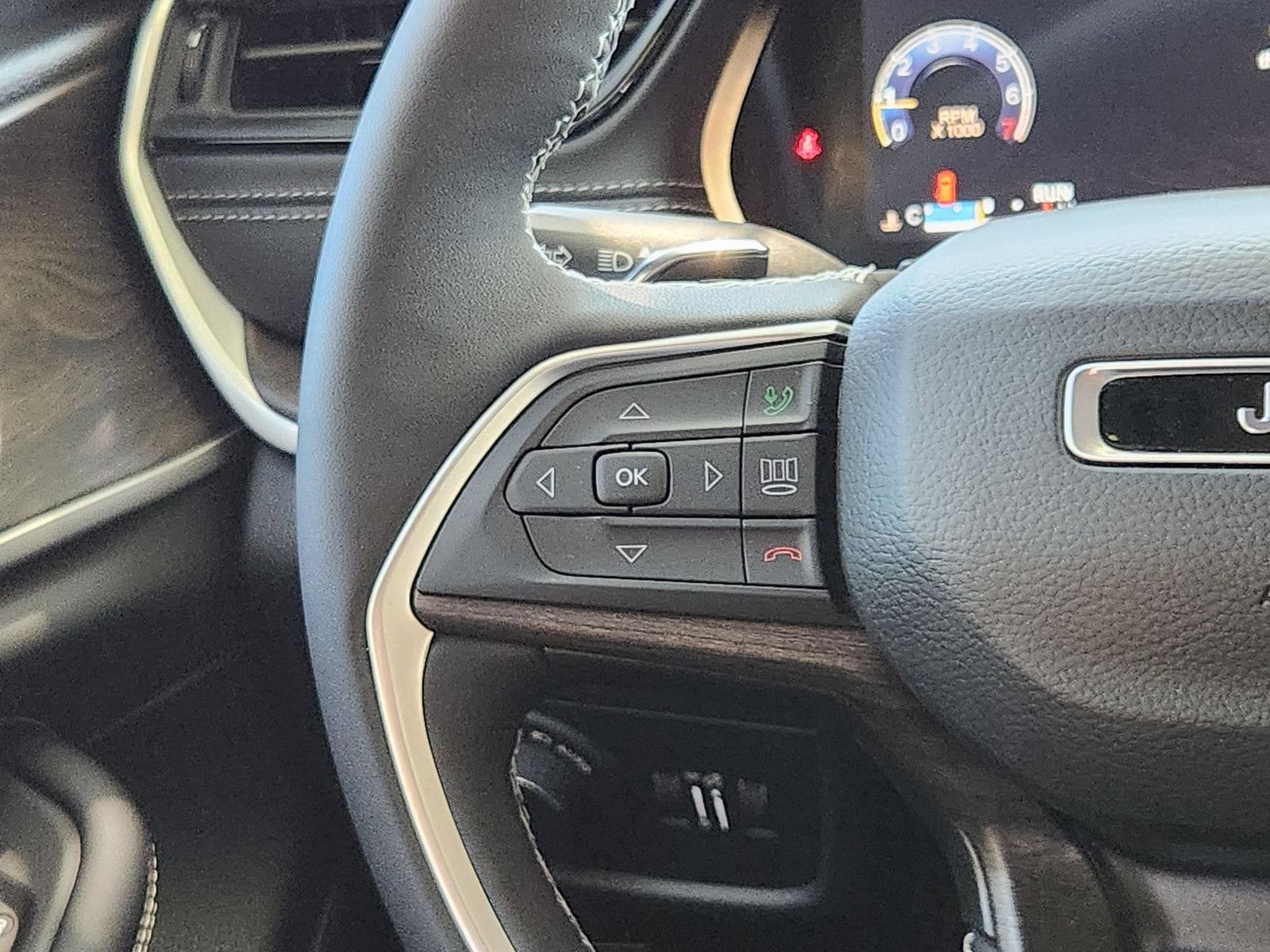 New 2027 Jeep Grand Cherokee Limited AWD/4WD image 37