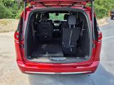 New 2025 Chrysler Pacifica Select image 5