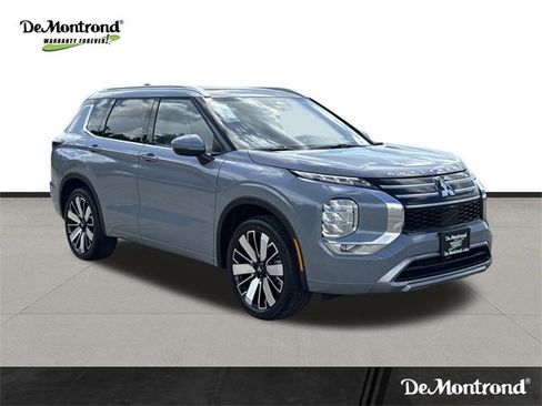 New 2025 Mitsubishi Outlander SEL image 3