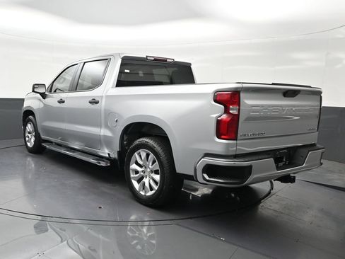 Used 2021 Chevrolet Silverado 1500 Custom RWD image 3