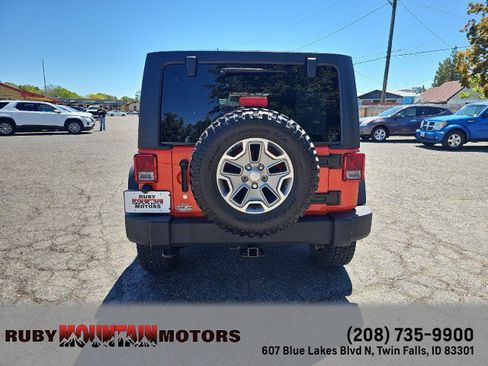 Used 2015 Jeep Wrangler Unlimited Rubicon w/ Dual Top Group AWD/4WD image 29