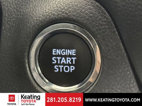 Used 2025 Toyota RAV4 XLE image 31