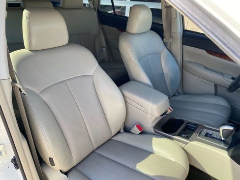 Used 2011 Subaru Outback 2.5i Limited image 17