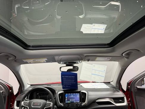 Used 2023 GMC Terrain SLE w/ Driver Convenience Package FWD image 31