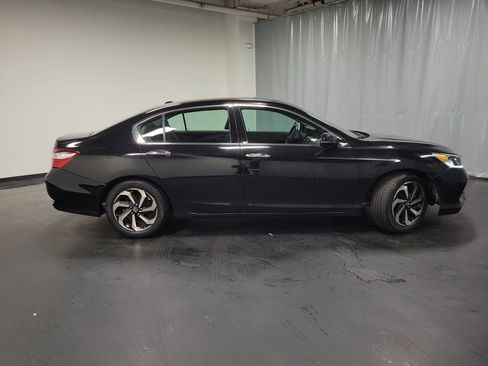 Used 2016 Honda Accord EX-L image 9