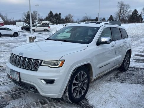 Used 2018 Jeep Grand Cherokee Overland image 11