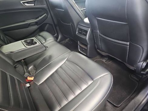 Certified 2024 Ford Edge SEL AWD/4WD image 11
