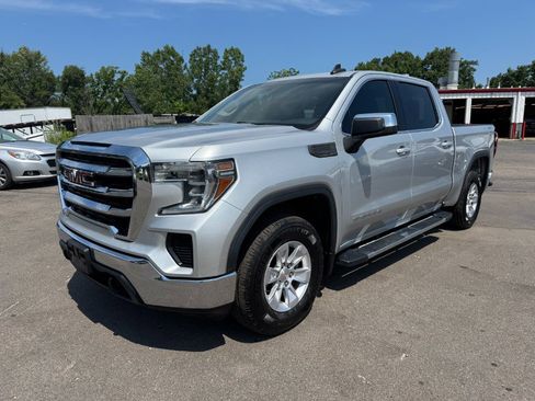 Used 2019 GMC Sierra 1500 SLE w/ Remote Start Package AWD/4WD image 1
