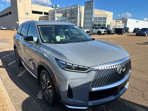 Certified 2026 INFINITI QX60 Luxe w/ Cargo Package AWD/4WD image 7