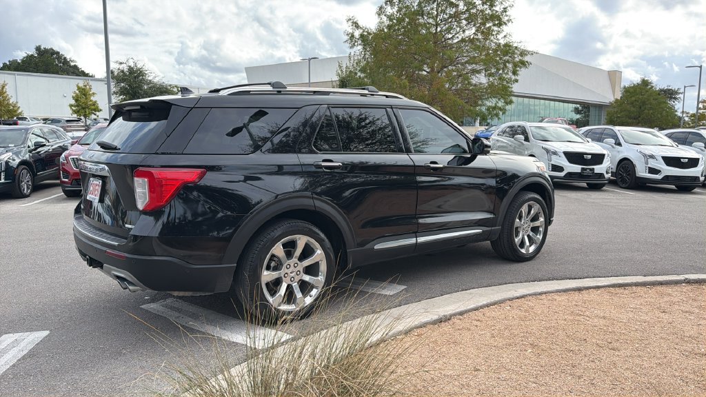 Used 2020 Ford Explorer Platinum w/ Premium Technology Package AWD/4WD image 7