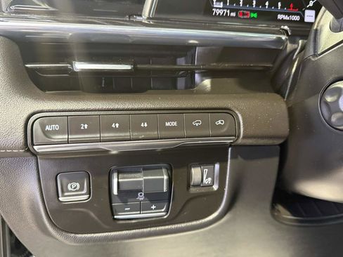 Used 2021 Cadillac Escalade Sport w/ Driver Assist Tech Package AWD/4WD image 31