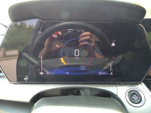 Used 2026 Chevrolet Trax LT w/ Sunroof Package FWD image 26