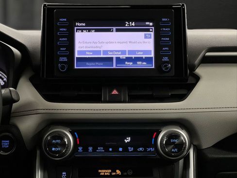 Used 2019 Toyota RAV4 XLE w/ All Weather Liner Package AWD/4WD image 38
