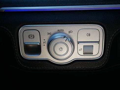 Used 2022 Mercedes-Benz GLS 450 4MATIC image 21