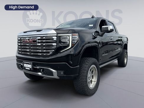 Used 2023 GMC Sierra 1500 Denali w/ Denali Reserve Package AWD/4WD image 1