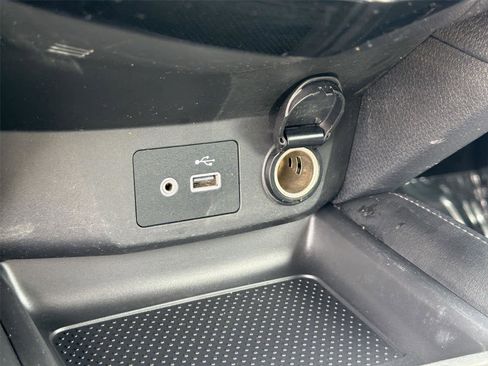 Used 2018 Nissan Rogue SL FWD image 36