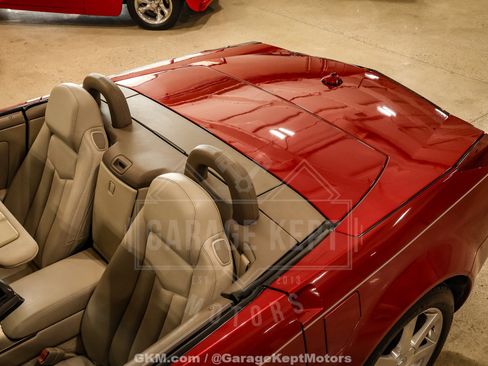 Used 2005 Cadillac XLR RWD image 43