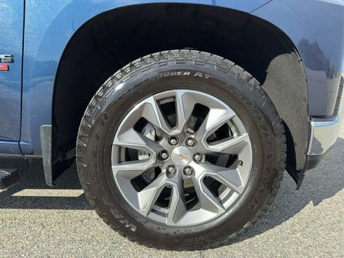 Used 2022 Chevrolet Silverado 1500 LT AWD/4WD image 22