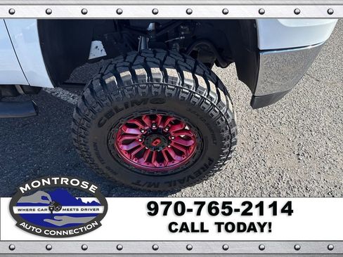 Used 2011 GMC Sierra 2500 SLE w/ SLE Preferred Package image 10