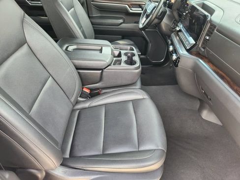 Used 2025 GMC Sierra 1500 SLT RWD image 13