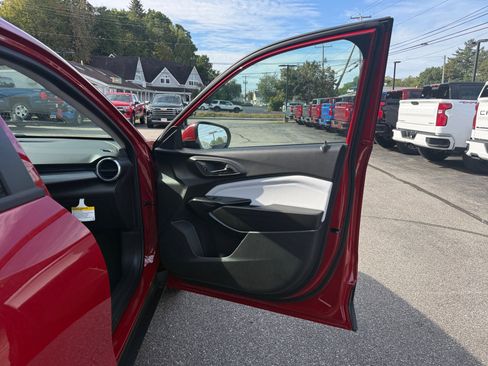 New 2026 Chevrolet Trax LT w/ Driver Confidence Package image 28